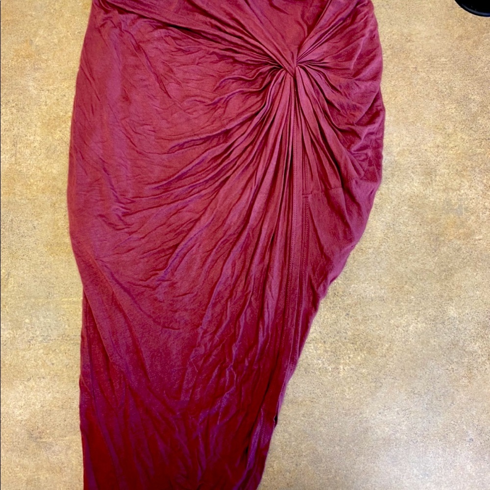 Scrunch Side-not Midi Skirt